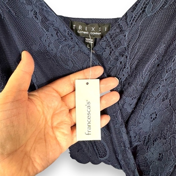 4 for $40 SALE! Francesca's Coll. Lace V Neck Floral Mini Dress, Navy, Size L - Picture 9 of 16